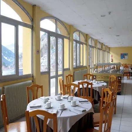 Les Terres 3*